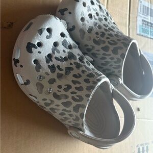 Rare  Leopard Print Clogs